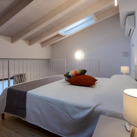 Residenza Laghi - Historical Center Daire *
