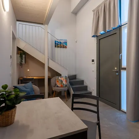 Residenza Laghi - Historical Center Daire *